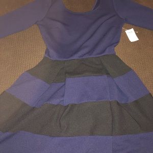 Gorgeous long sleeve dress!